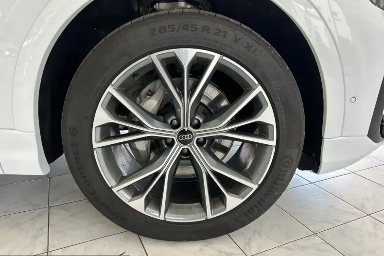 Audi Q8 din 2025 cu 1.007 km - oferta AUD212744 - foto 16