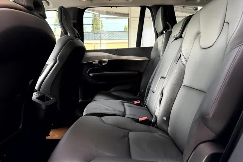 Volvo XC90 din 2023 cu 56.500 km - oferta VOL212745 - foto 11