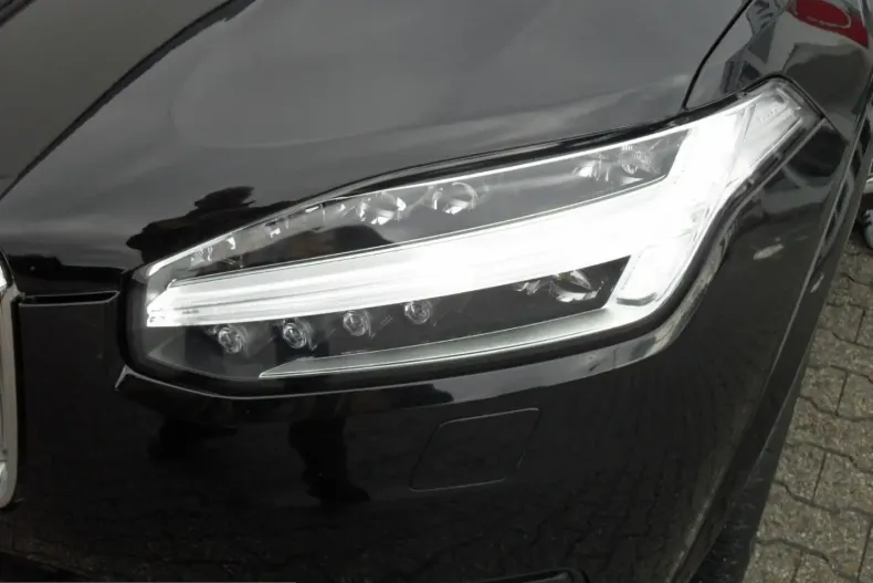 Volvo XC90 din 2022 cu 43.567 km - oferta VOL212748 - foto 13