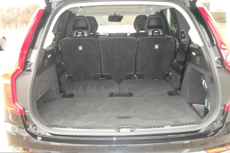 Volvo XC90 din 2022 cu 43.567 km - oferta VOL212748 - foto 16