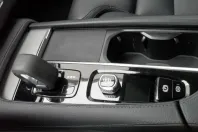 Volvo XC90 din 2022 cu 43.567 km - oferta VOL212748 - foto 29