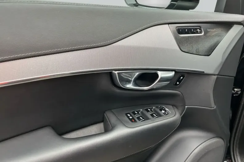 Volvo XC90 din 2022 cu 53.288 km - oferta VOL212749 - foto 20