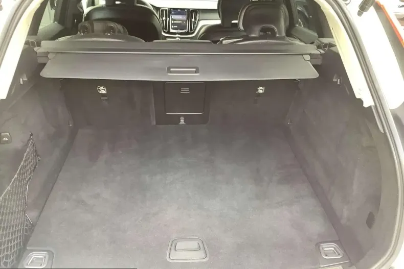 Volvo XC60 din 2022 cu 46.500 km - oferta VOL212750 - foto 12