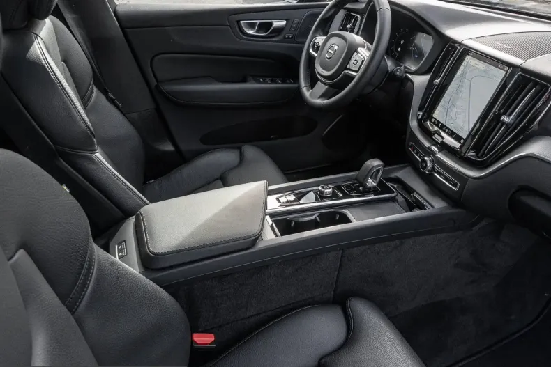 Volvo XC60 din 2025 cu 18.244 km - oferta VOL212751 - foto 7