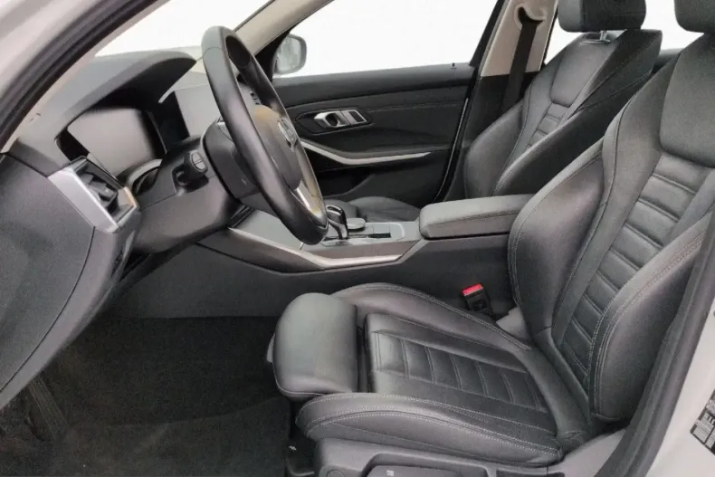 BMW 320 (Seria 3) din 2023 cu 56.314 km - oferta BMW212758 - foto 8