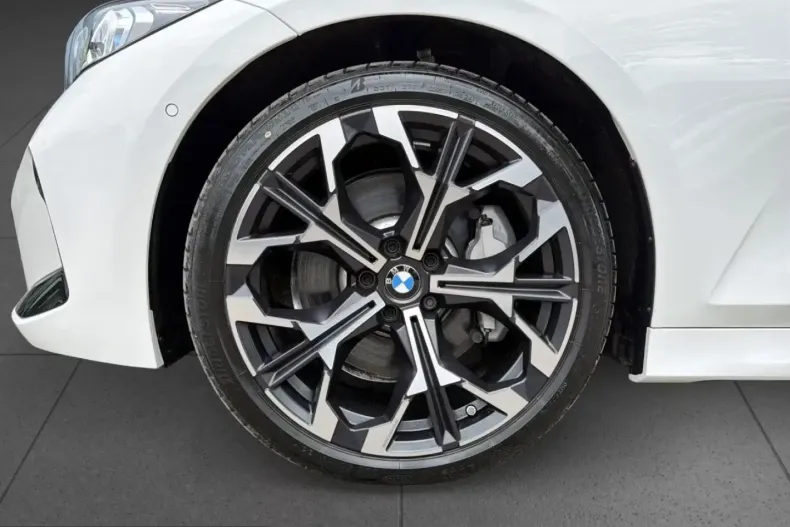 BMW 330 (Seria 3) din 2025 cu 27.582 km - oferta BMW212761 - foto 6