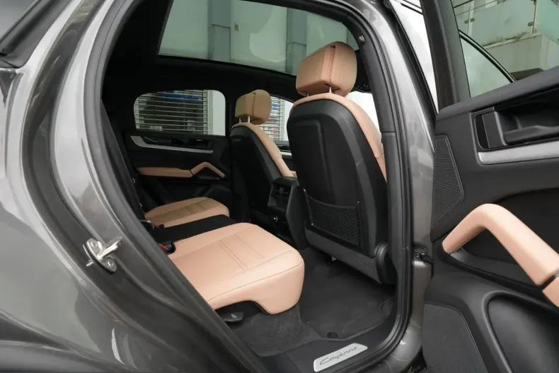 Porsche Cayenne din 2025 cu 9.500 km - oferta POR212765 - foto 26