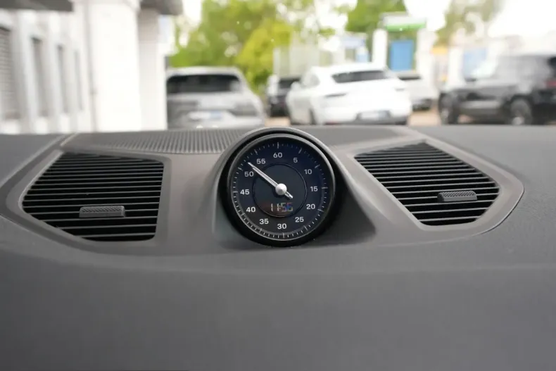 Porsche Cayenne din 2025 cu 9.500 km - oferta POR212765 - foto 33