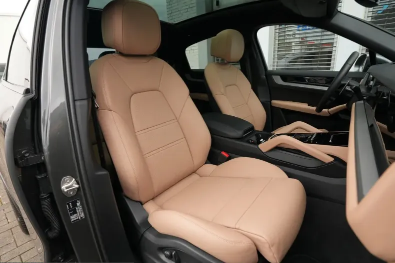 Porsche Cayenne din 2025 cu 9.500 km - oferta POR212765 - foto 46