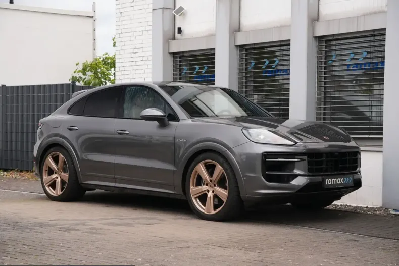 Porsche Cayenne din 2025 cu 9.500 km - oferta POR212765 - foto 50