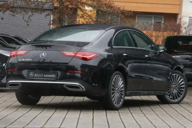 Mercedes-Benz CLA 250 (Clasa CLA) din 2025 cu 4.038 km - oferta MER212766 - foto 1