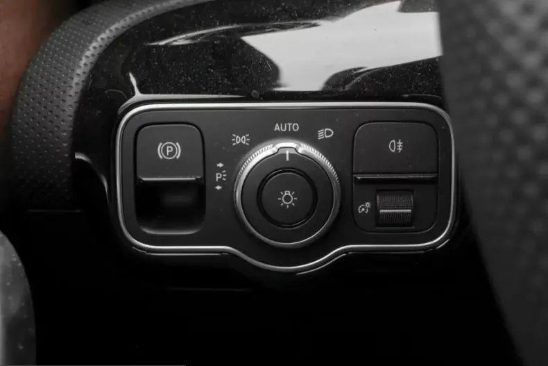 Mercedes-Benz CLA 250 (Clasa CLA) din 2025 cu 4.038 km - oferta MER212766 - foto 18