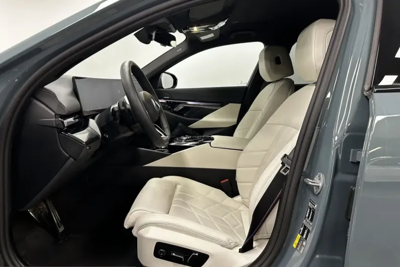 BMW 550 (Seria 5) din 2025 cu 22.807 km - oferta BMW212773 - foto 4