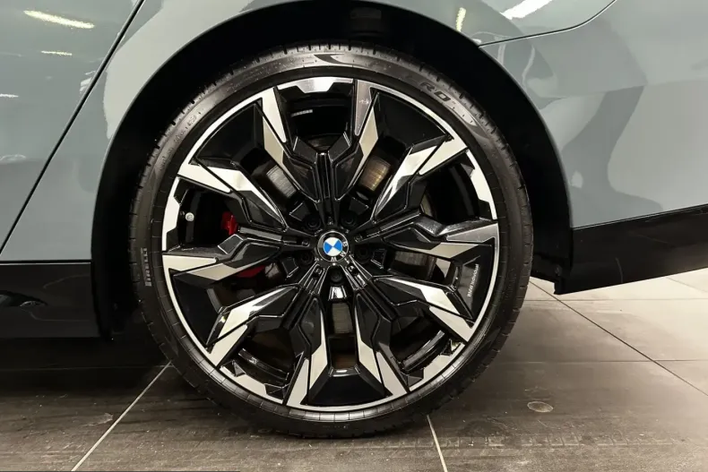 BMW 550 (Seria 5) din 2025 cu 22.807 km - oferta BMW212773 - foto 6