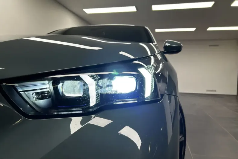 BMW 550 (Seria 5) din 2025 cu 22.807 km - oferta BMW212773 - foto 8