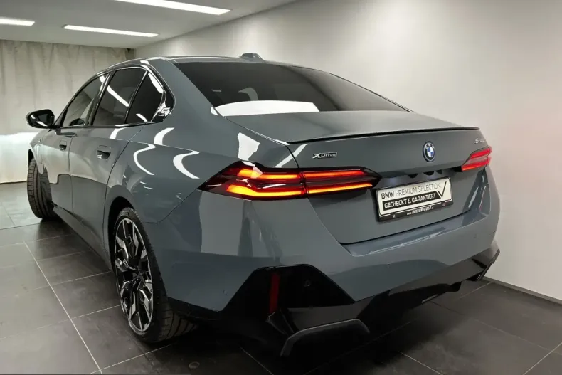 BMW 550 (Seria 5) din 2025 cu 22.807 km - oferta BMW212773 - foto 10