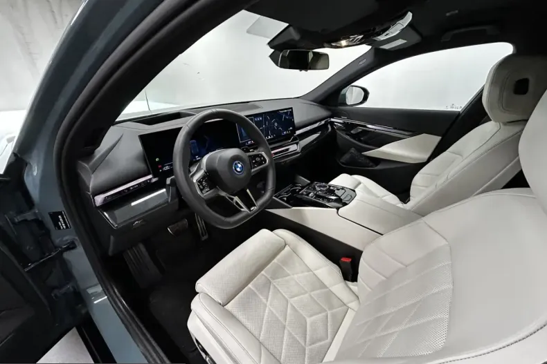 BMW 550 (Seria 5) din 2025 cu 22.807 km - oferta BMW212773 - foto 37
