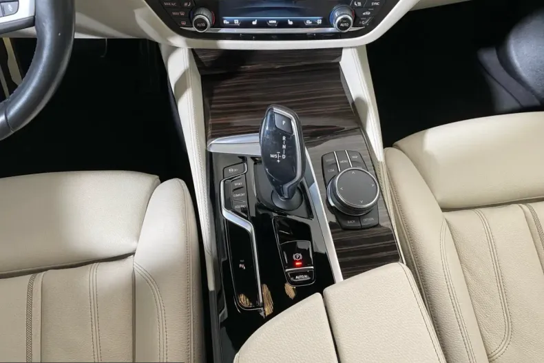BMW 530 (Seria 5) din 2023 cu 44.171 km - oferta BMW212779 - foto 9