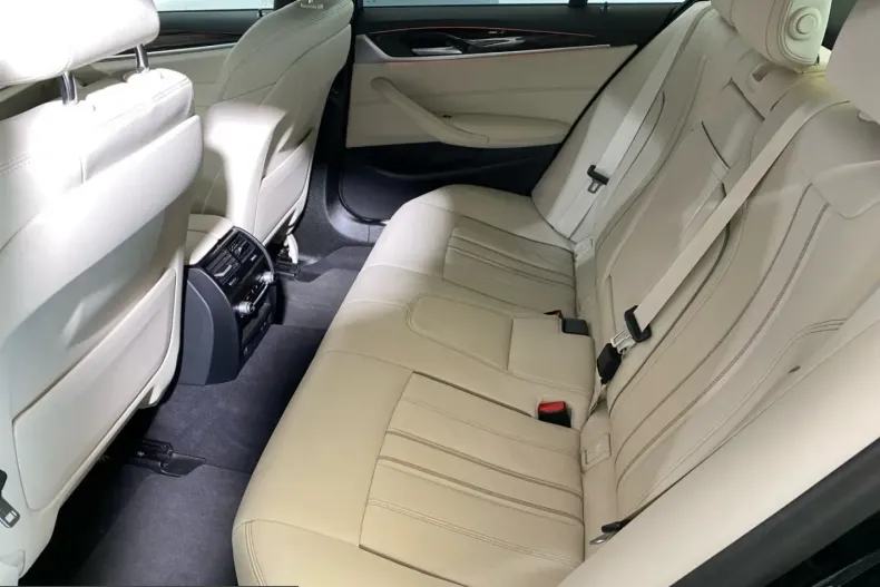 BMW 530 (Seria 5) din 2023 cu 44.171 km - oferta BMW212779 - foto 13