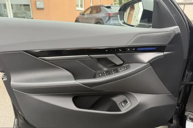 BMW 520 (Seria 5) din 2024 cu 22.649 km - oferta BMW212780 - foto 17