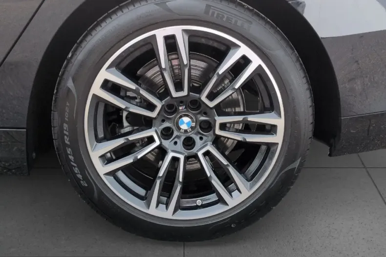 BMW 520 (Seria 5) din 2025 cu 16.500 km - oferta BMW212781 - foto 13