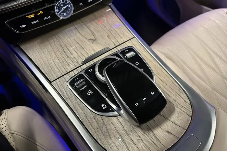 Mercedes-Benz G 500 (Clasa G) din 2021 cu 38.000 km - oferta MER212783 - foto 23