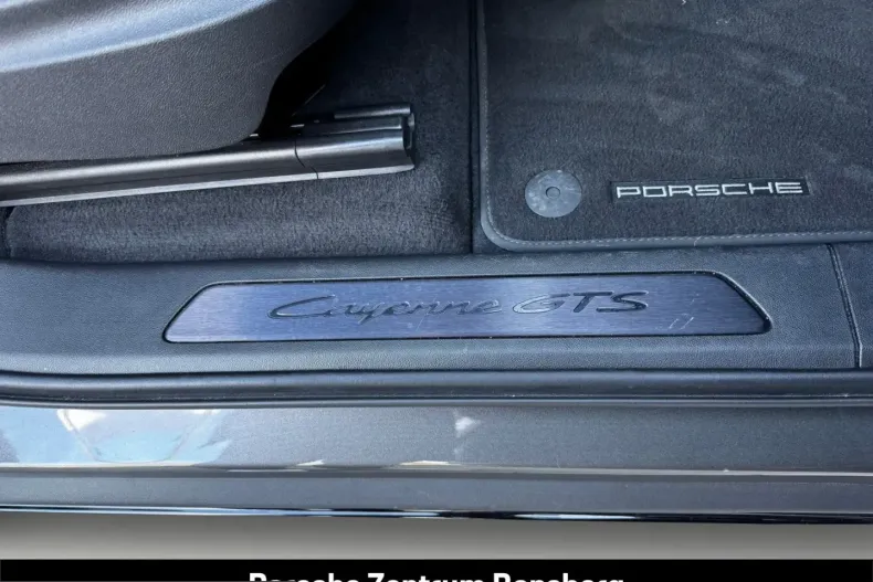 Porsche Cayenne din 2024 cu 38.600 km - oferta POR212789 - foto 24