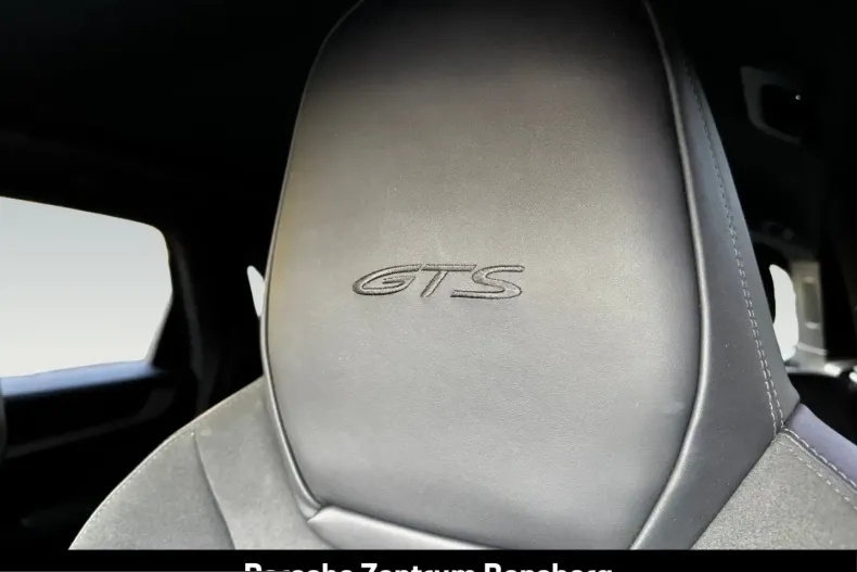 Porsche Cayenne din 2024 cu 38.600 km - oferta POR212789 - foto 27