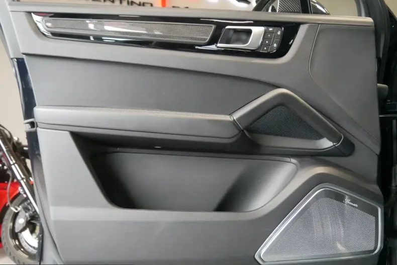 Porsche Cayenne din 2022 cu 48.409 km - oferta POR212790 - foto 9