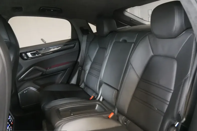 Porsche Cayenne din 2022 cu 48.409 km - oferta POR212790 - foto 21