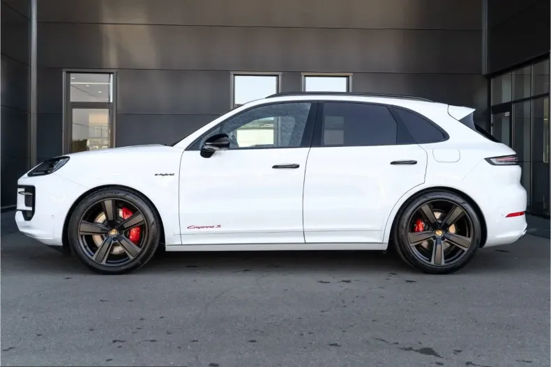 Porsche Cayenne din 2024 cu 16.950 km - oferta POR212791 - foto 2