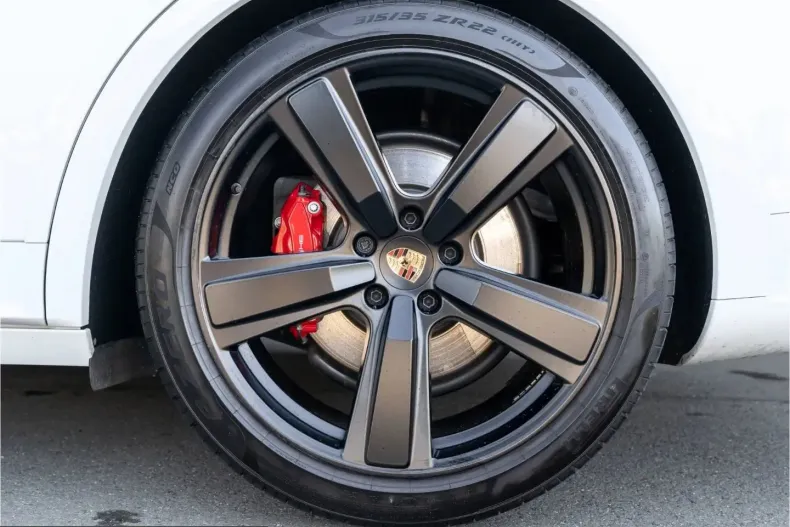 Porsche Cayenne din 2024 cu 16.950 km - oferta POR212791 - foto 24