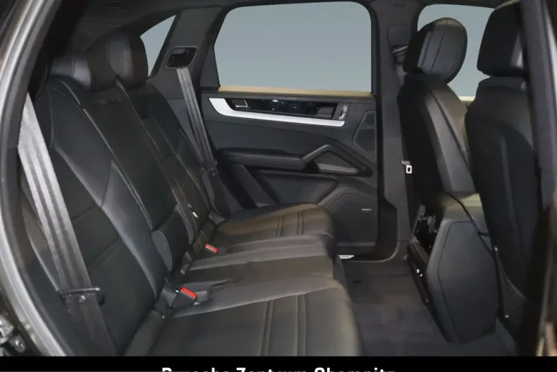 Porsche Cayenne din 2024 cu 17.790 km - oferta POR212793 - foto 8