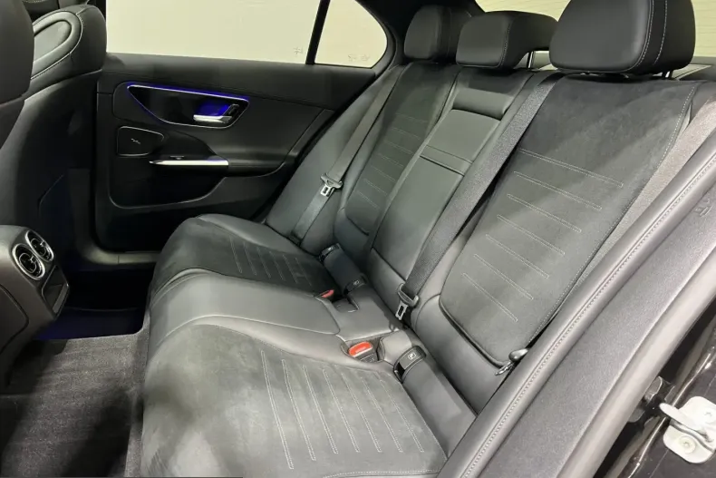 Mercedes-Benz C 300 (Clasa C) din 2024 cu 19.574 km - oferta MER212806 - foto 11