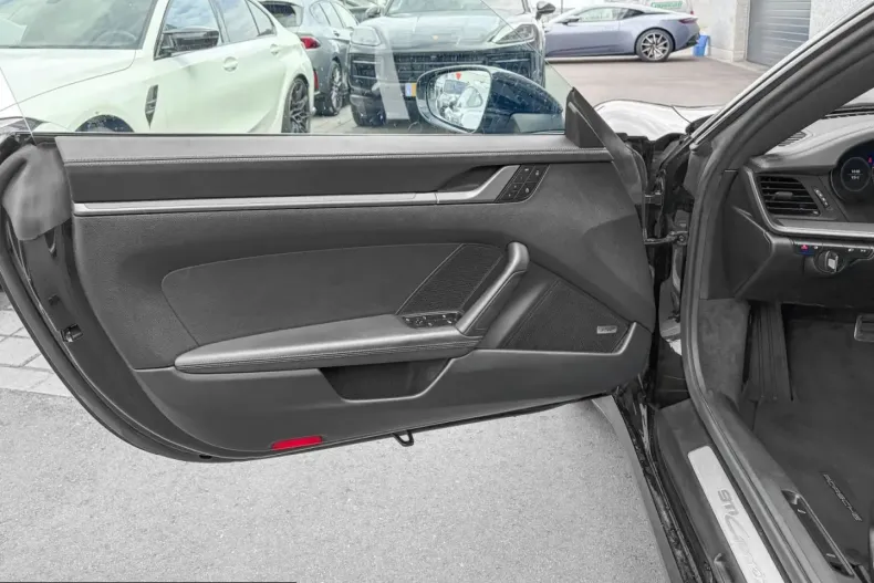 Porsche 911 din 2024 cu 42.500 km - oferta POR212809 - foto 16