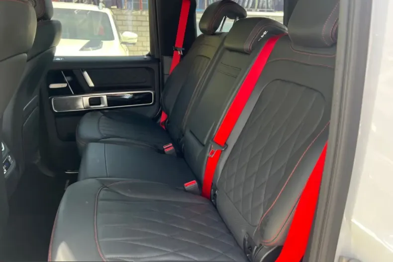 Mercedes-Benz G 450 (Clasa G) din 2025 cu 59.500 km - oferta MER212810 - foto 10