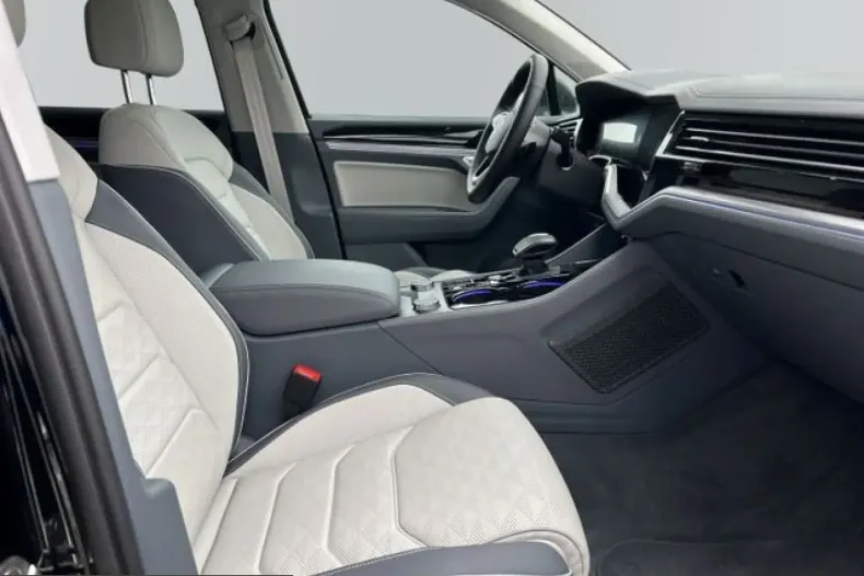 Volkswagen Touareg din 2025 cu 25.000 km - oferta VOL212815 - foto 9