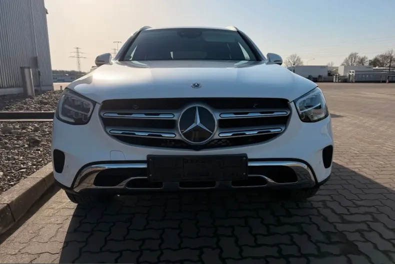 Mercedes-Benz GLC 300 (Clasa GLC) din 2021 cu 96.202 km - oferta MER212821 - foto 2