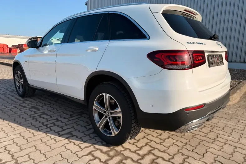 Mercedes-Benz GLC 300 (Clasa GLC) din 2021 cu 96.202 km - oferta MER212821 - foto 3
