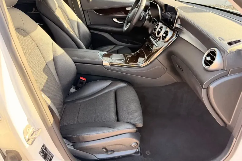 Mercedes-Benz GLC 300 (Clasa GLC) din 2021 cu 96.202 km - oferta MER212821 - foto 19