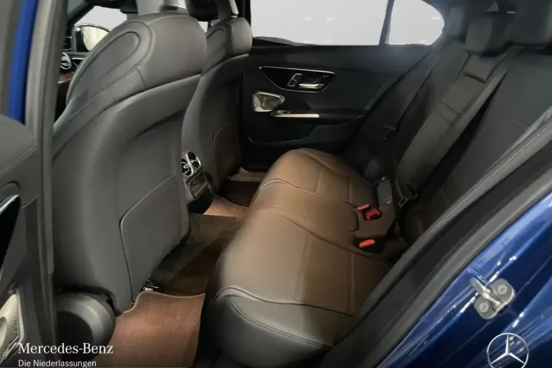 Mercedes-Benz C 300 (Clasa C) din 2025 cu 18.934 km - oferta MER212827 - foto 11