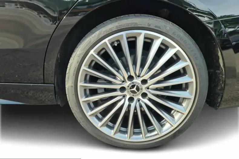 Mercedes-Benz C 300 (Clasa C) din 2024 cu 47.194 km - oferta MER212831 - foto 9
