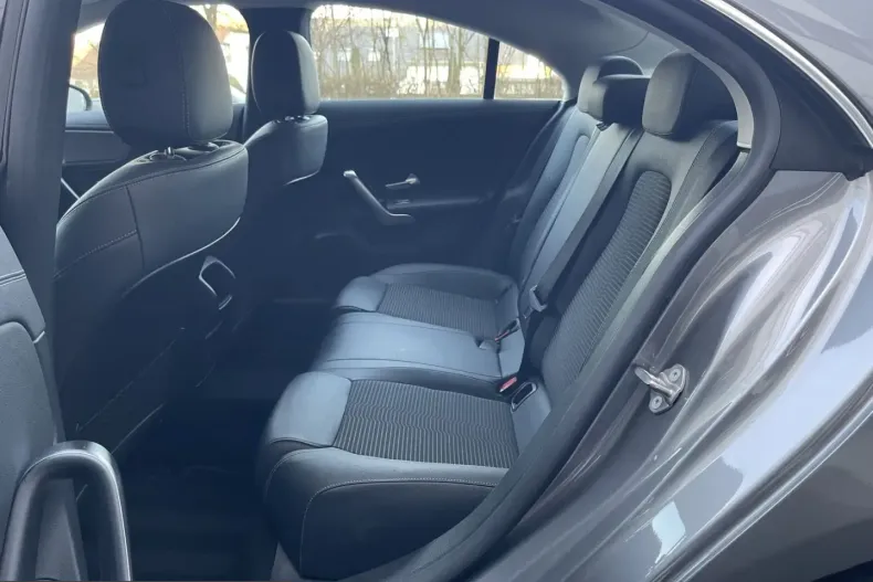 Mercedes-Benz CLA 220 (Clasa CLA) din 2022 cu 89.250 km - oferta MER212837 - foto 21