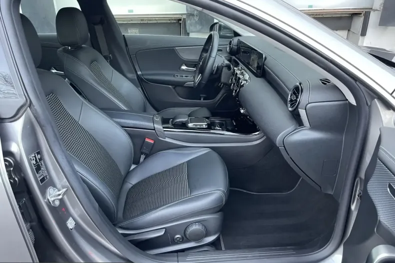 Mercedes-Benz CLA 220 (Clasa CLA) din 2022 cu 89.250 km - oferta MER212837 - foto 31