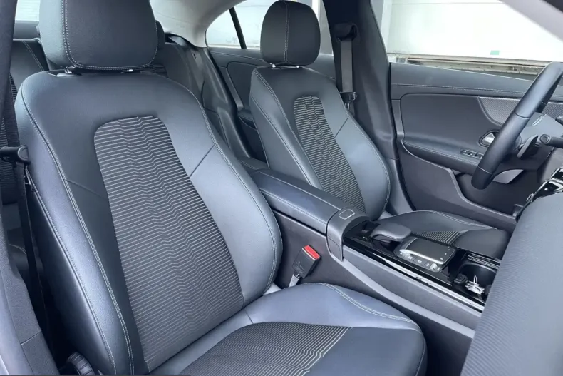 Mercedes-Benz CLA 220 (Clasa CLA) din 2022 cu 89.250 km - oferta MER212837 - foto 32