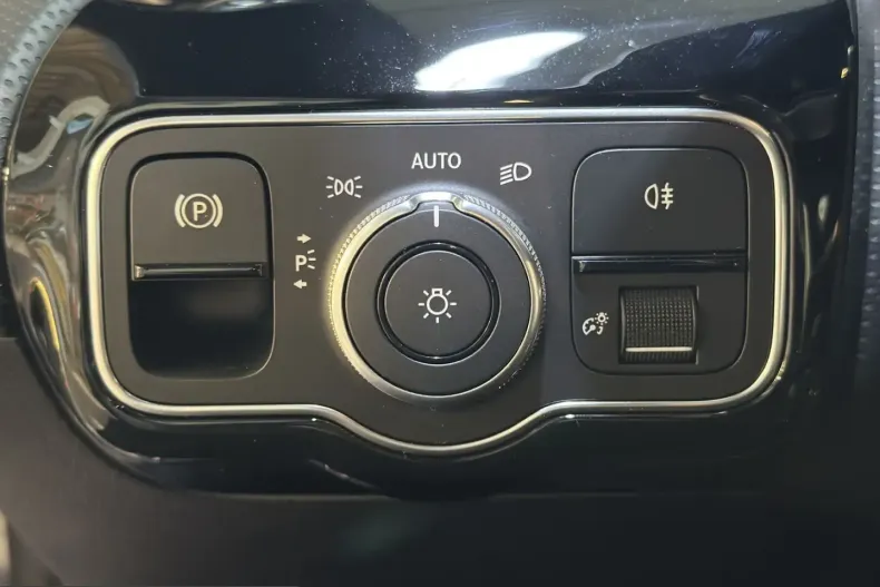 Mercedes-Benz CLA 250 (Clasa CLA) din 2021 cu 72.268 km - oferta MER212842 - foto 11