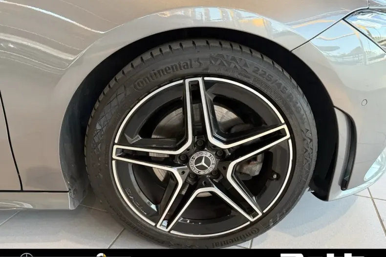 Mercedes-Benz CLA 220 (Clasa CLA) din 2023 cu 72.700 km - oferta MER212843 - foto 15