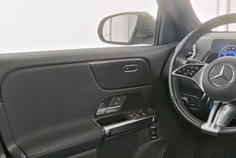Mercedes-Benz EQB din 2024 cu 31.718 km - oferta MER212854 - foto 8