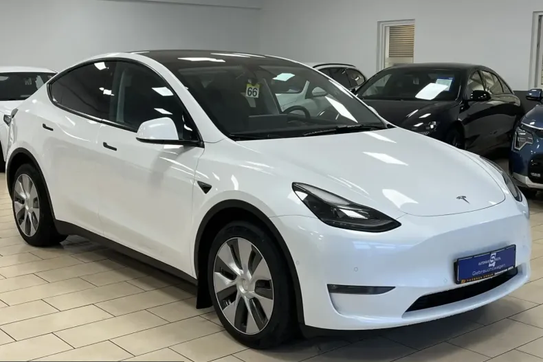 Tesla Model Y din 2022 cu 69.855 km - oferta TES212861 - foto 3