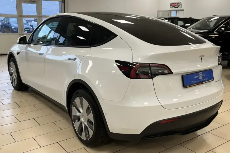 Tesla Model Y din 2022 cu 69.855 km - oferta TES212861 - foto 8